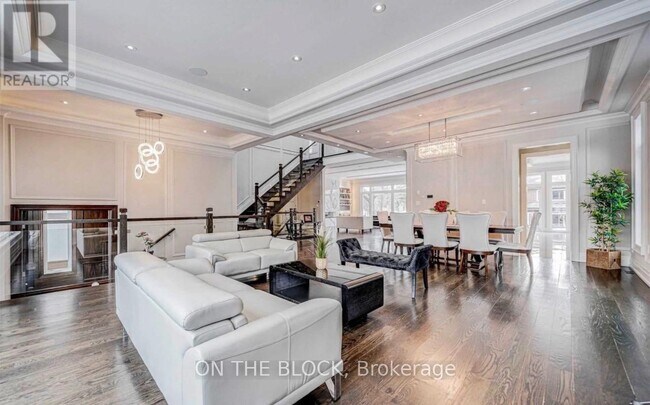 Photo - 408 Connaught Ave