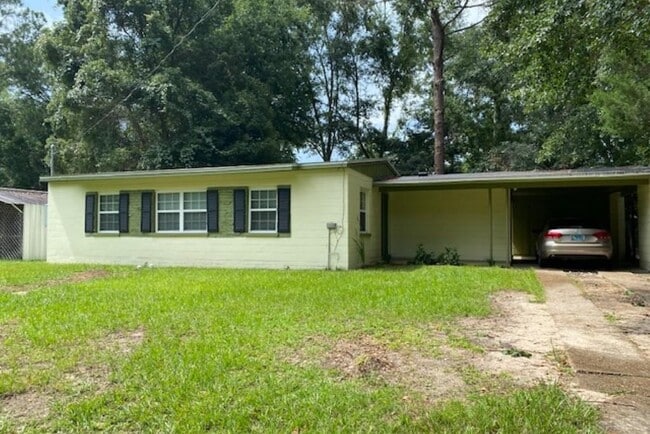 Building Photo - 926 Apache St Rental