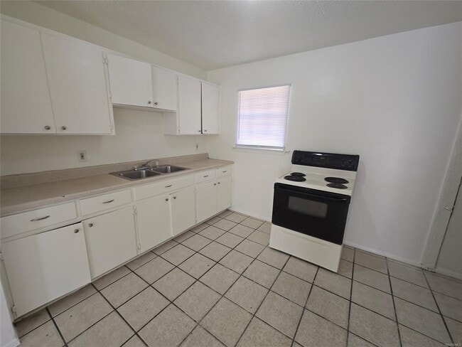 Photo - 412 Edward St