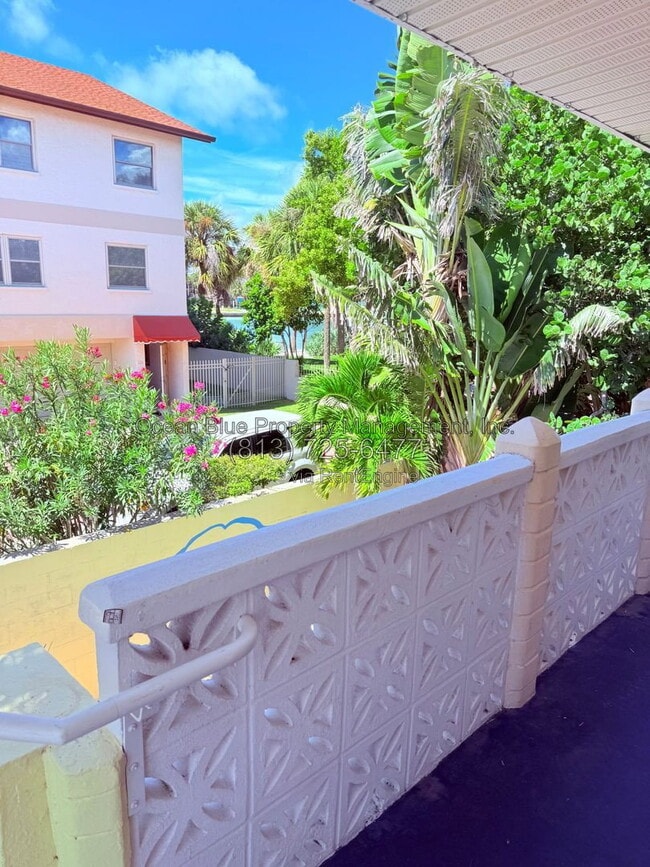664 76th Ave Unit 2