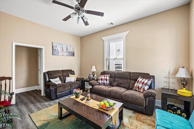 Photo - 2823 Avenue Q Unidad A