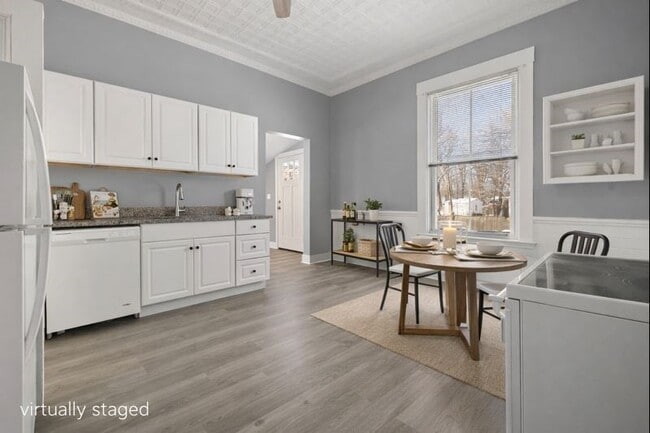 Building Photo - 275 Market St Unit B