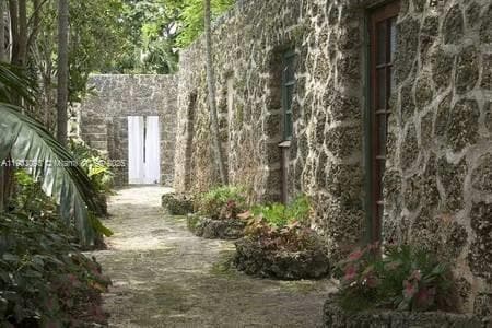 Photo - 1301 Milan Ave