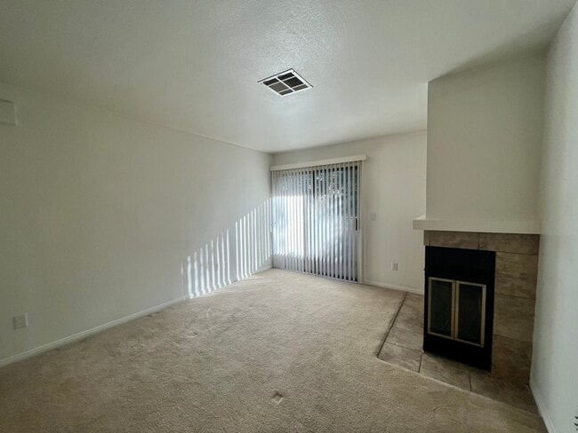 Photo - Charming 1 bedroom, 1 bathroom condo in Sacramento Unit APT 40