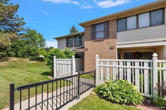 19627 Northridge Dr