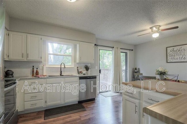 Photo - 13024 S Trenton St