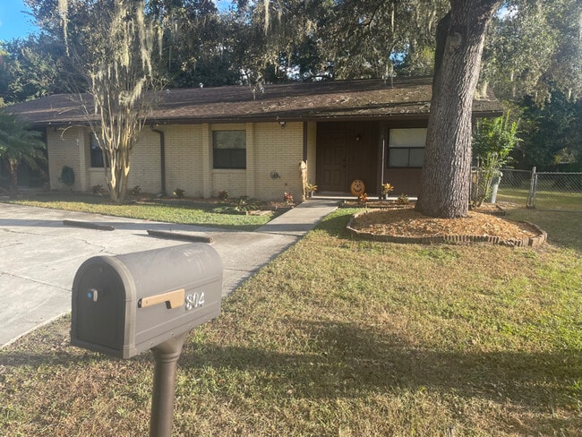 Building Photo - 804 Bebo Ln