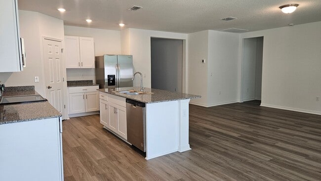 Photo - Like New Home in Deer Run at Crosswinds!