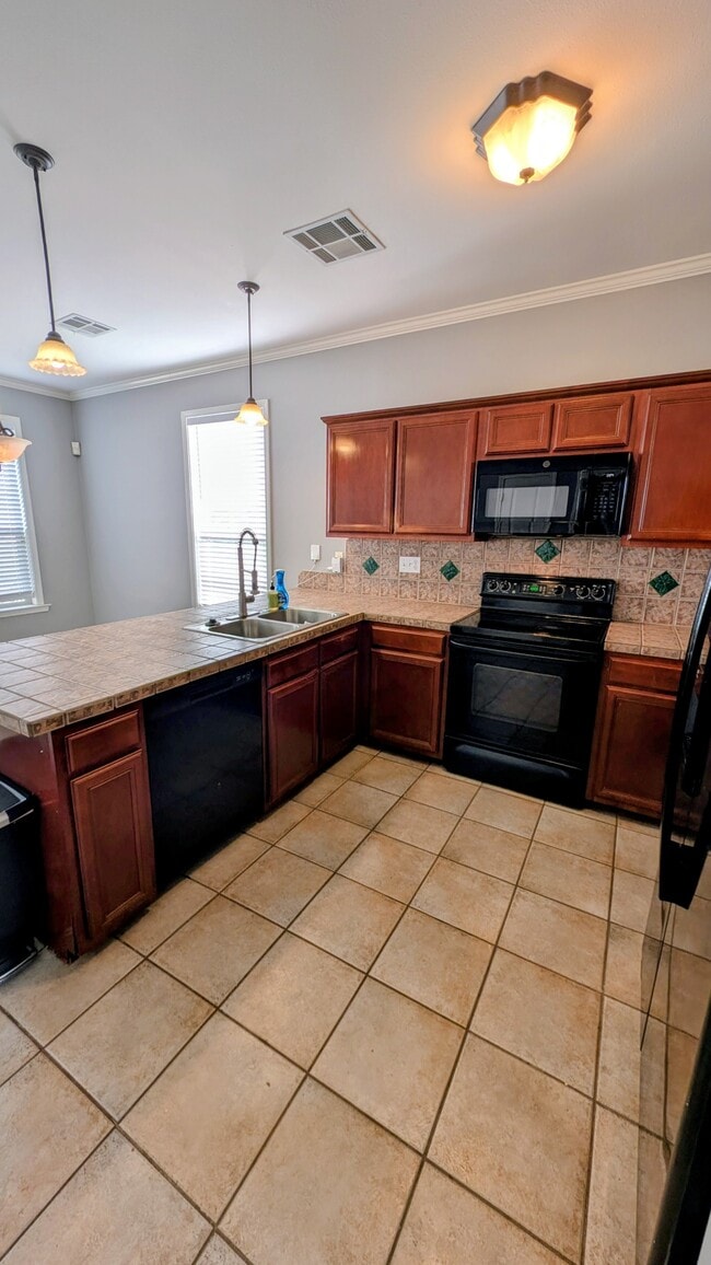 Photo - 39 Brandon Hall Dr