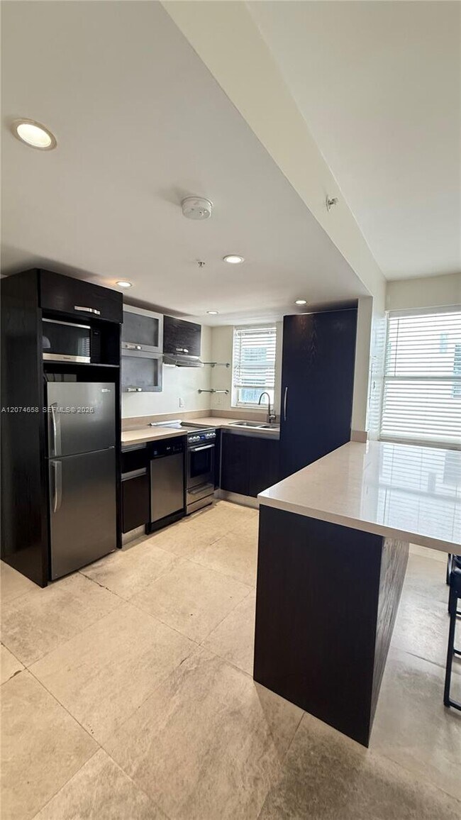 Photo - 1550 Drexel Ave Unit 102