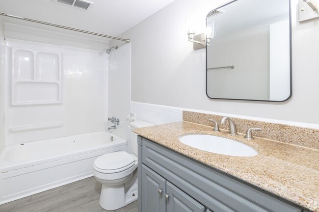 Photo - Naveen Pine Apartments