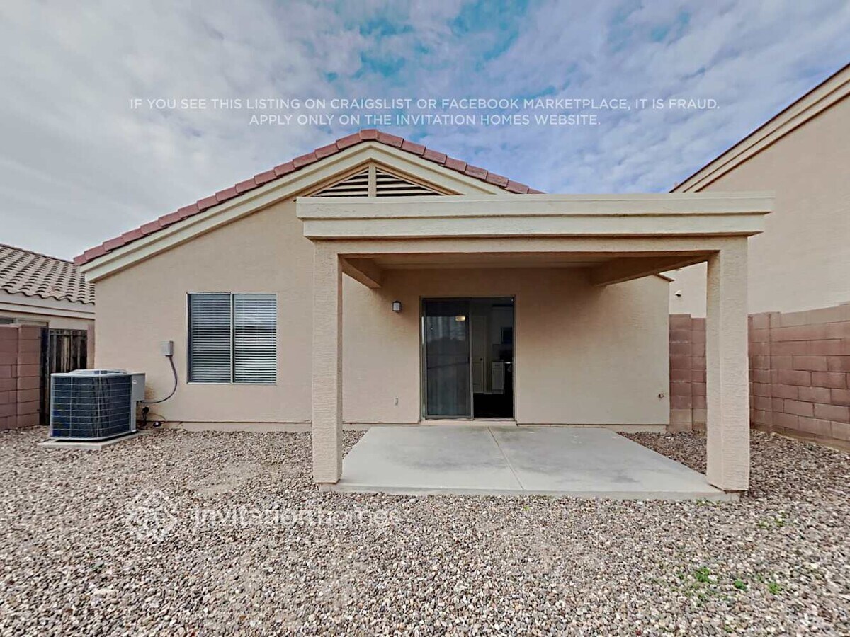 Photo - 927 S 239th Ln