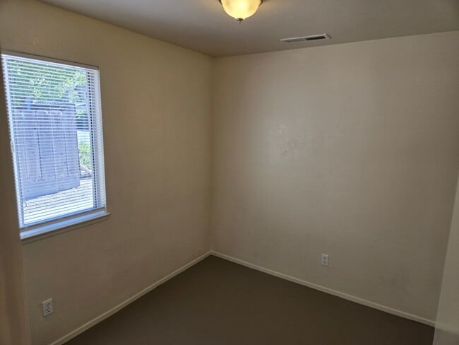 Photo - 430 N Beech St