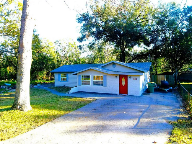 Building Photo - 1650 E Pine Ave Rental