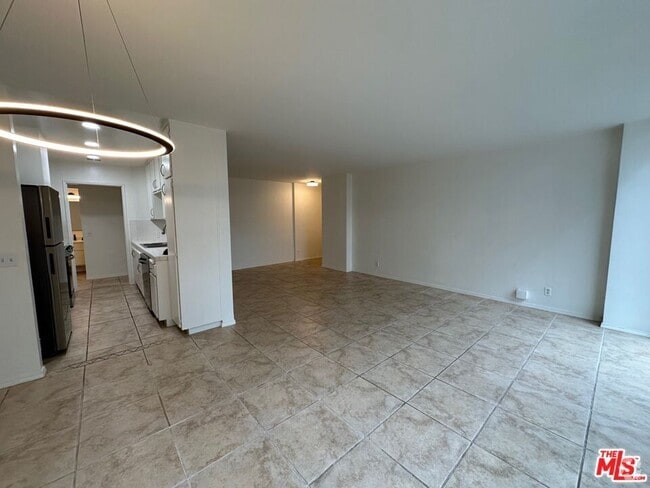 Building Photo - 10747 Wilshire Blvd Unit 101 Rental