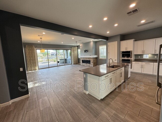 Photo - 20614 W Hillcrest Blvd