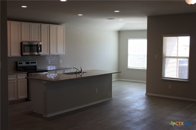 Photo - 233 Mossberg Wy