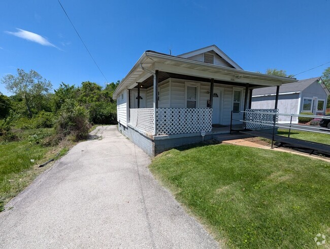 Building Photo - A Diamond on Diamond! Rental