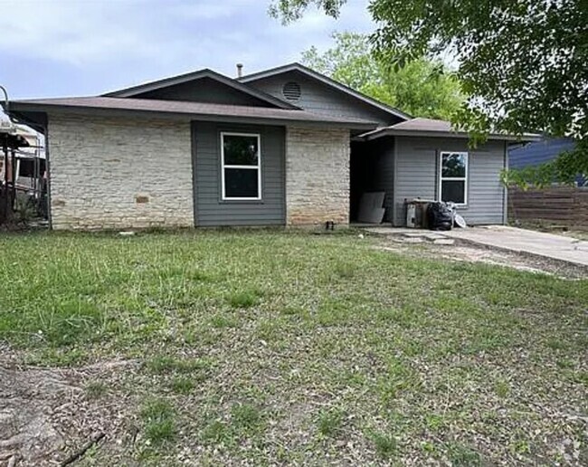 Building Photo - Renovated 4 bedroom 2 bathroom single fami... Rental