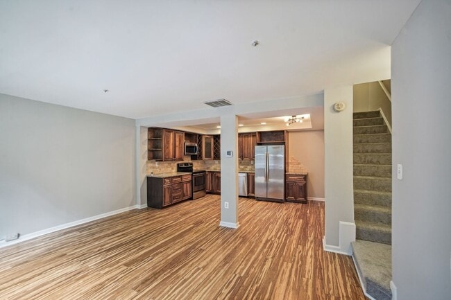 19 Harbor Tree Ct