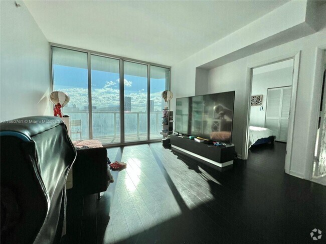 Building Photo - 244 Biscayne Blvd Unit 2610 Rental