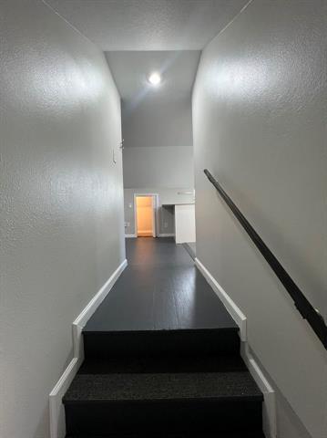 Photo - 6200 Victor St