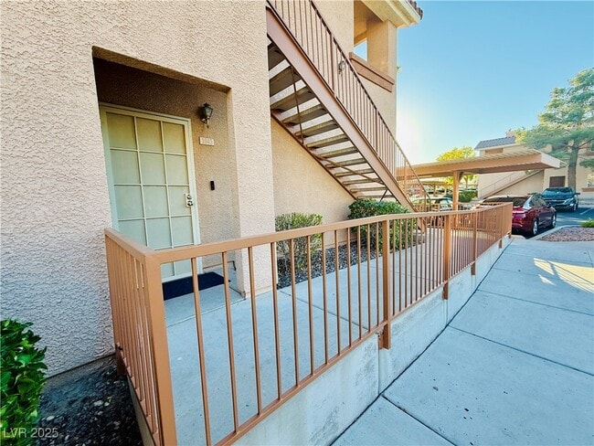 Photo - 1050 E Cactus Ave Unit 2038