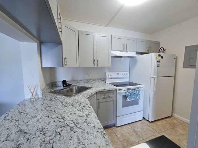 Building Photo - 3612 Alder Dr Rental