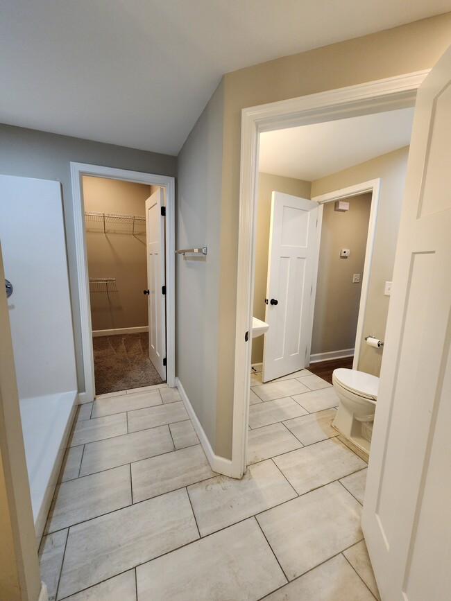 Photo - 1405 Brk Hl Dr