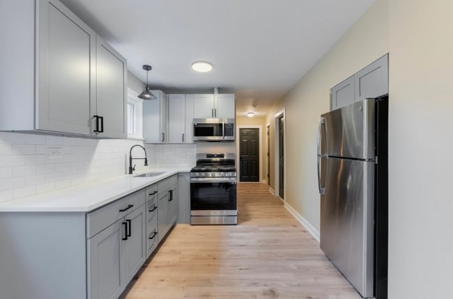 Building Photo - 3007 Euclid Ave Unit 1