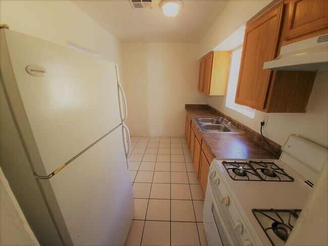 Photo - NICE AND AFFORDABLE 2 BEDROOM 1 BATH DUPLEX IN PHOENIX