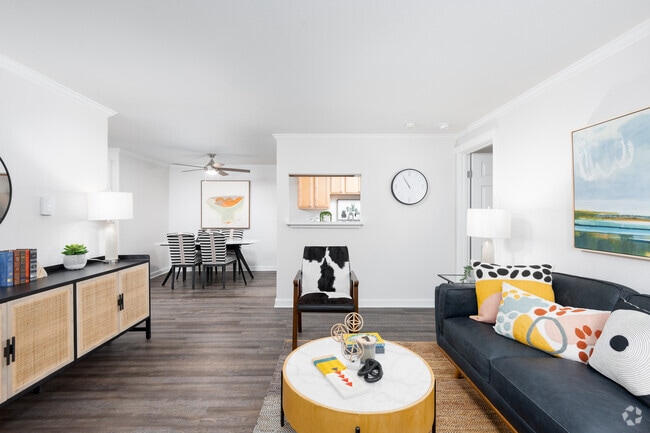 2BD, 2BA - 908-912SF