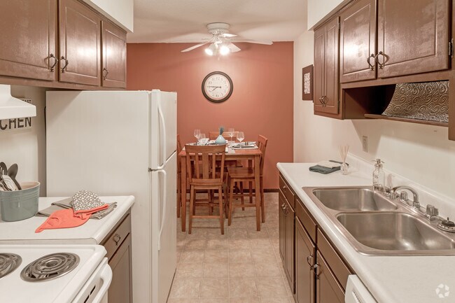 1BR, 1BA - Maple