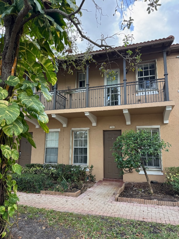 Photo - 708 SW 147th Ave