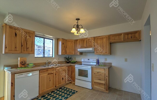 Photo - Single Family Home in Rifle for Rent