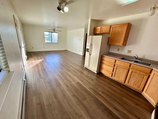 Photo - 2 Bedroom / 1 Bath Apartment In Bayfield Unit 6