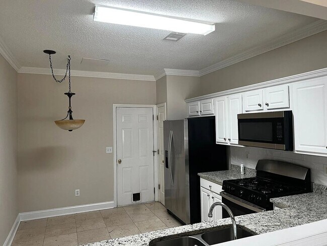 Photo - Spacious & beautiful 3BR Townhouse in Duluth