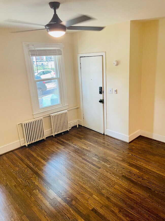 Living Room A - 1518 Isherwood St NE Unit Isherwood Apt