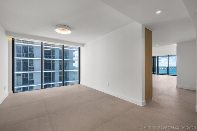 Photo - 700 NE 24th St Unit 4601