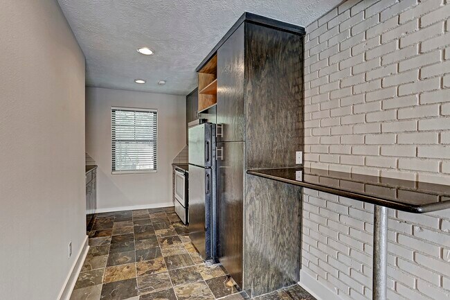 Photo - 1501 Hyde Park Blvd Unidad 32