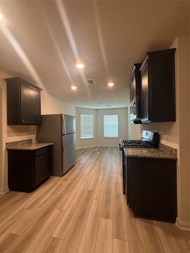 Photo - 473 Amberwood Pk Dr