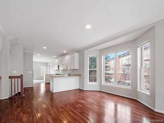 Photo - 502 Graten St