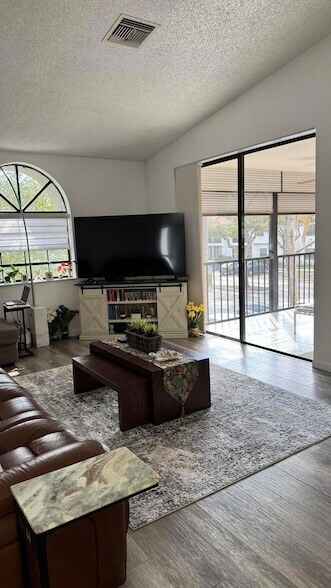 5267 Europa Dr Unit N