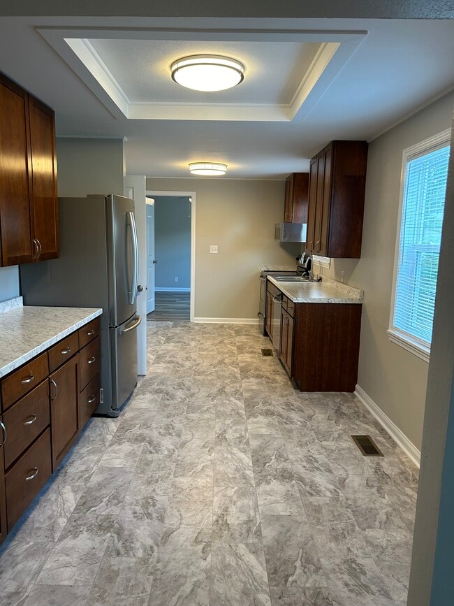 Photo - 1000 McHann Dr