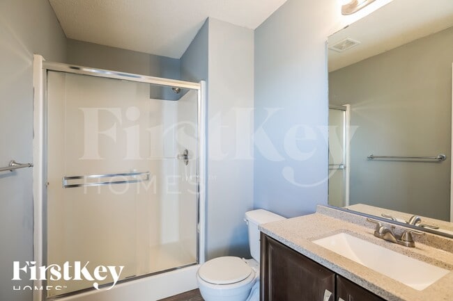 Photo - 2211 Larkspur St