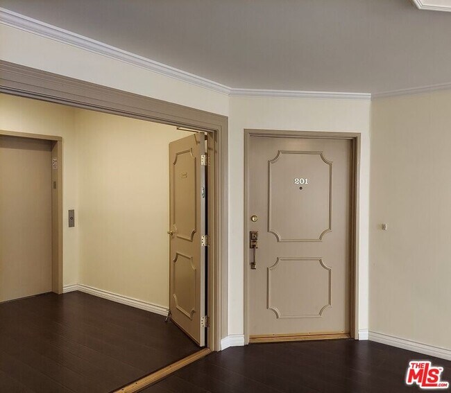 10475 Ashton Ave Unit 201
