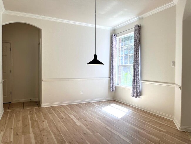 Photo - 3004 Edgecreek Pl