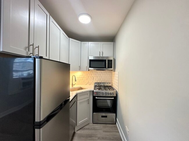 Photo - 545 W Belmont Ave Unit i7