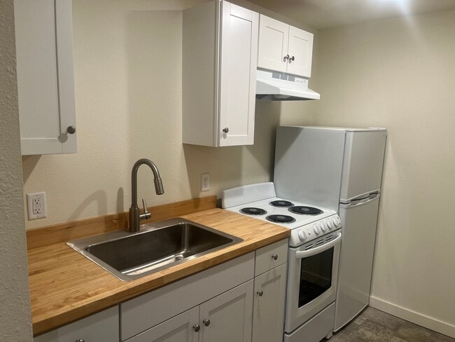 Photo - 1201 W Montana St Unit 9