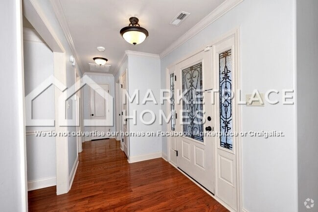Building Photo - 1015 Ashenbury Park Rental